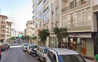 Rent Business premise in Centro