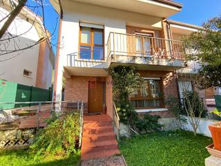 Casa adossada a Mioño-Santullán