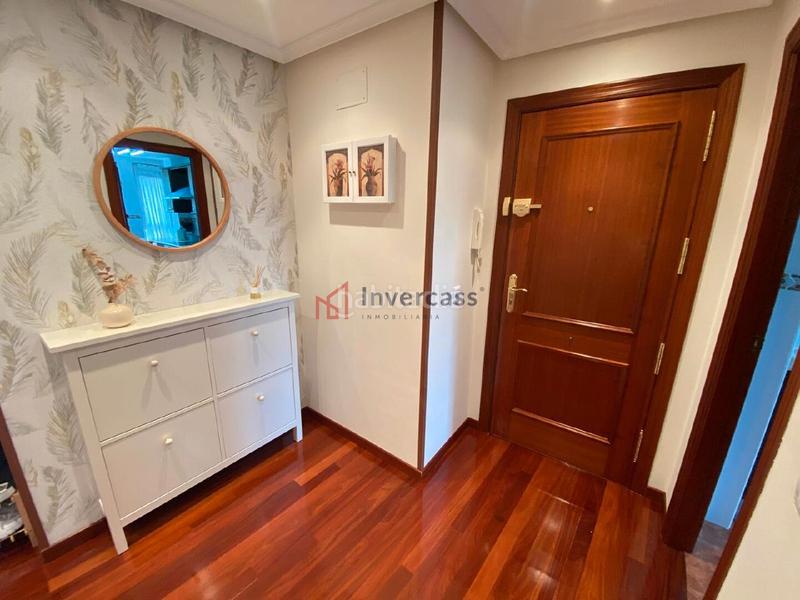 Foto 82ee5fc1-3081-4805-b286-a73137b9ae10. Piso inmobiliaria invercass vende en exclusiva vivienda en urbanización privada con piscina en Castro - Urdiales