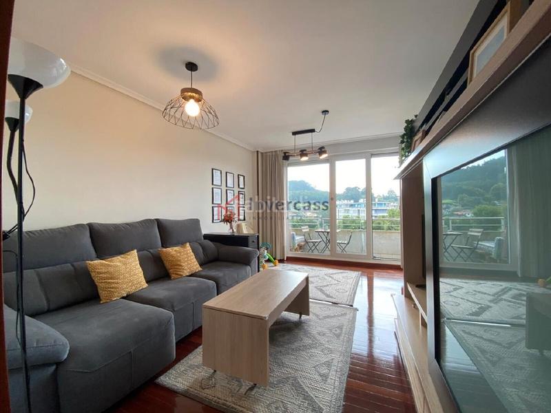 Foto 8939edd6-1c27-4d4d-8dbf-16ac3740e71b. Piso inmobiliaria invercass vende en exclusiva vivienda en urbanización privada con piscina en Castro - Urdiales