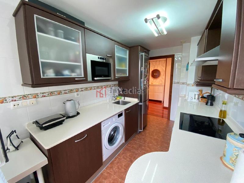 Foto bc8dc8c6-3aa6-4b83-8508-cb9636daf77f. Piso inmobiliaria invercass vende en exclusiva vivienda en urbanización privada con piscina en Castro - Urdiales