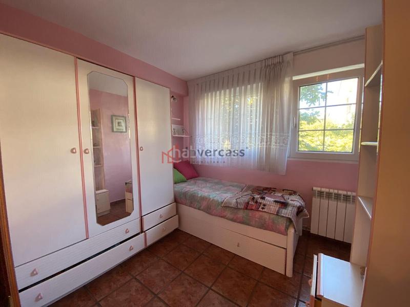 Foto 8fda1df2-0d36-47e0-937f-f5a2a8c73cb6. Chalet con riscaldamento parcheggio in Zona Playa Laredo