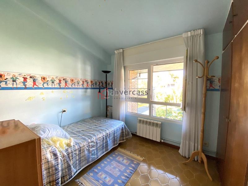Foto 920c4728-0a85-4d37-b3ce-0909675b7807. Chalet con riscaldamento parcheggio in Zona Playa Laredo
