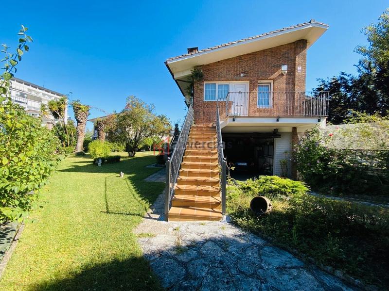 Foto b3bd389a-534a-4bd4-924f-2a36a88a3b30. Chalet con riscaldamento parcheggio in Zona Playa Laredo