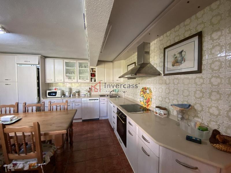 Foto b842dd57-983a-44fb-9b7f-c0f3ed3f5461. Chalet con riscaldamento parcheggio in Zona Playa Laredo