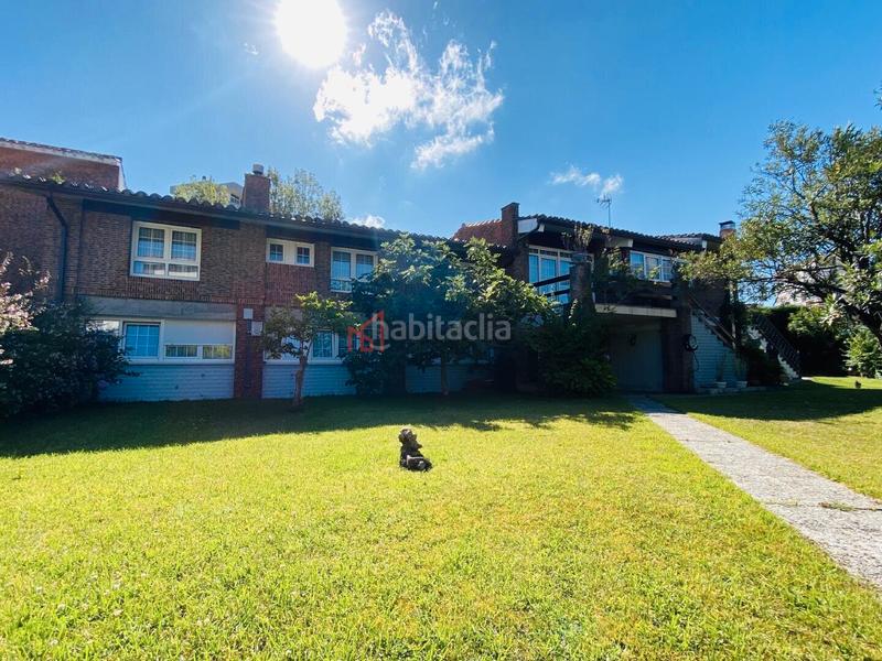 Foto b97240e5-7617-482b-a097-d8c037fe6302. Chalet con riscaldamento parcheggio in Zona Playa Laredo