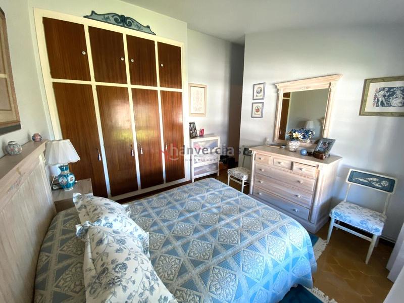 Foto bc3e23fe-8915-4428-8092-22d2f5f33d27. Chalet con riscaldamento parcheggio in Zona Playa Laredo