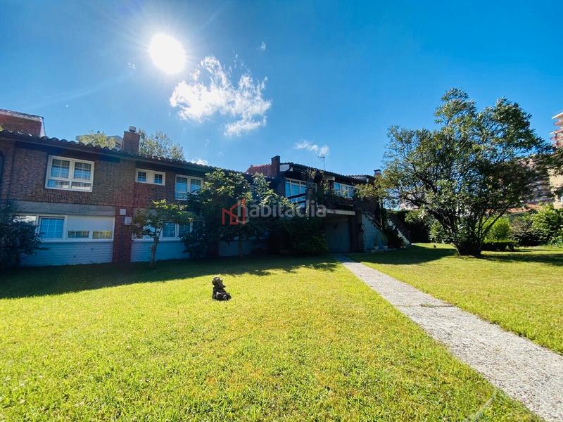 Foto e6cfb7c9-9185-45c1-9c3c-c8623f93ef78. Chalet con riscaldamento parcheggio in Zona Playa Laredo