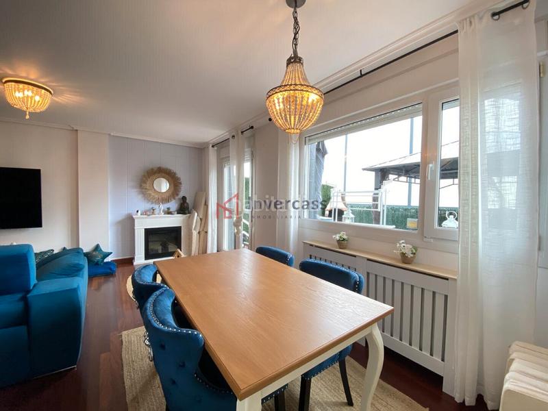 Foto 358101ff-2ba0-4baf-9e36-ea5bf1919560. Casa a schiera con riscaldamento parcheggio in Cotolino Castro - Urdiales