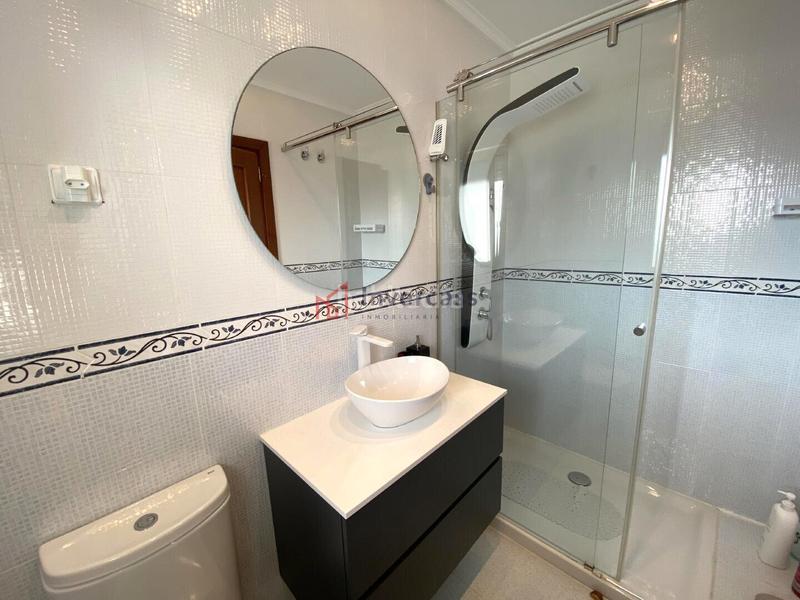 Foto dd598a4d-c21a-4a1d-89d8-b0cefe0ec6d6. Casa a schiera con riscaldamento parcheggio in Cotolino Castro - Urdiales