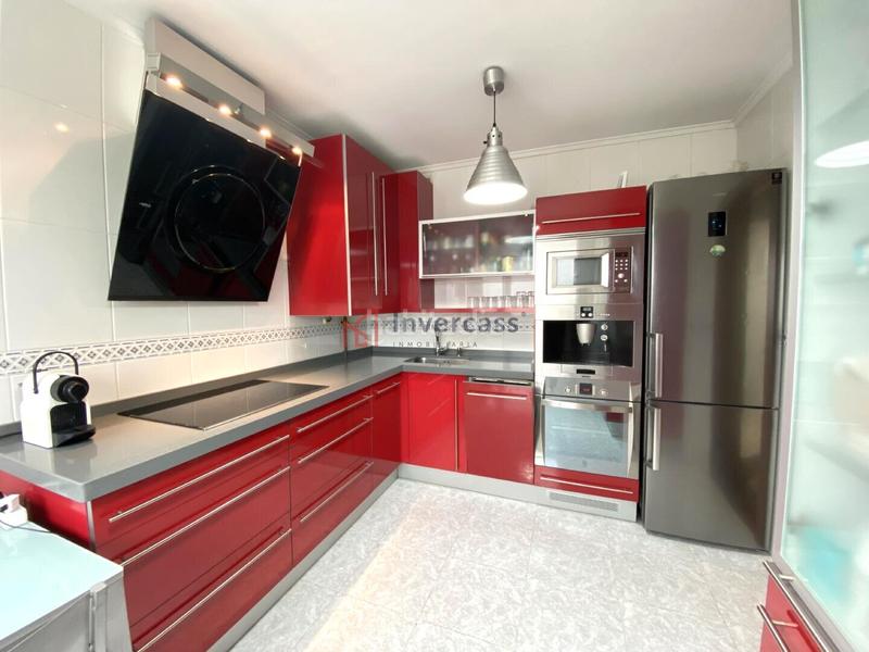 Foto a8148743-e428-4382-967b-1d7120e2a2a4. Casa adosada en Cotolino Castro - Urdiales