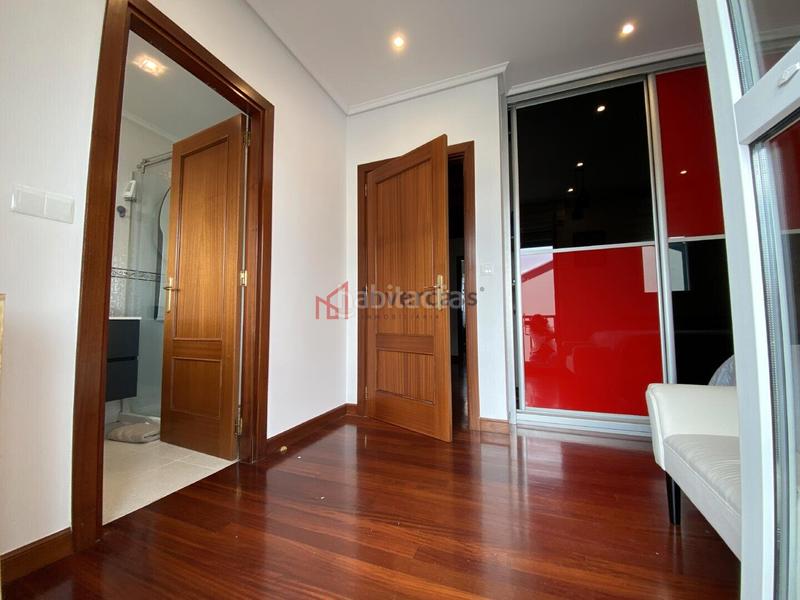 Foto a6a5c6c4-e083-43ae-a085-d7a93c8ee04b. Semi detached house with heating parking in Cotolino Castro - Urdiales