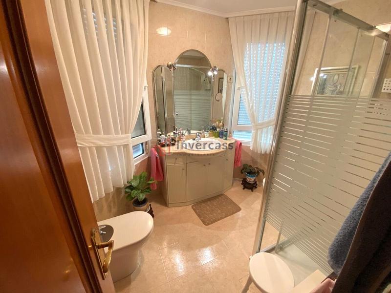 Foto c23ce5c0-105b-4592-b2f1-91d872de35c3. Casa a schiera con riscaldamento parcheggio piscina in Castro - Urdiales