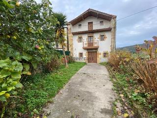 Casa a Guriezo. Casa independiente en guriezo