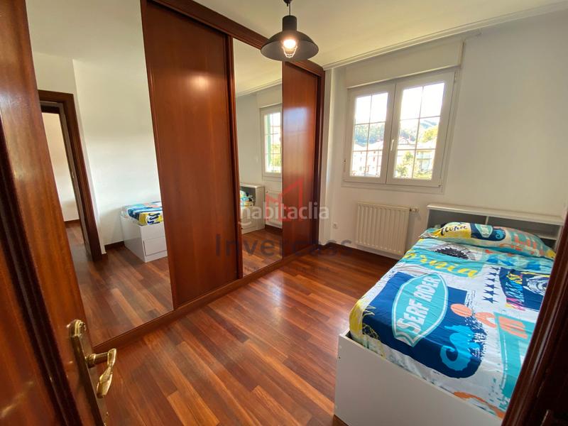 Foto 09e7d884-d3e2-4782-8805-85305da1d03b. Casa bifamiliare con riscaldamento parcheggio in Mioño-Santullán Castro - Urdiales