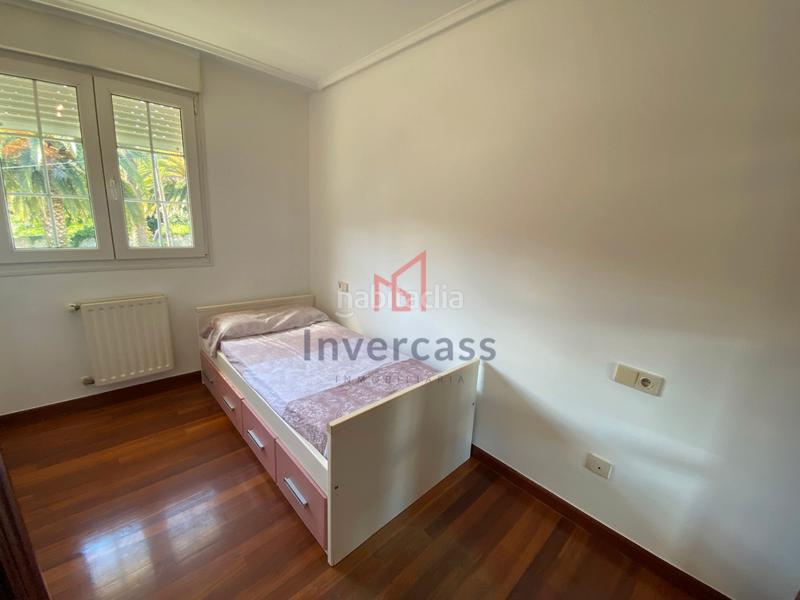 Foto b1d47dc4-a0ed-4938-9609-3ec4e69996e2. Casa bifamiliare con riscaldamento parcheggio in Mioño-Santullán Castro - Urdiales