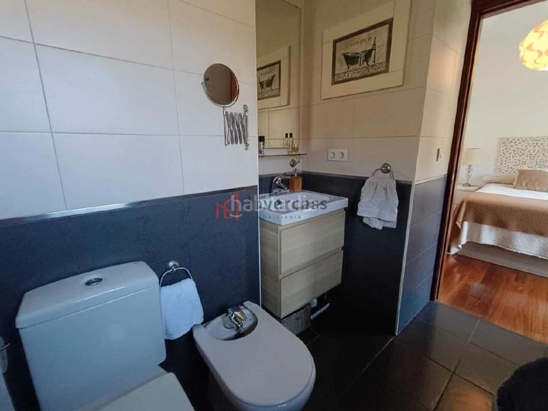 Foto 0f010a51-d5e2-4097-82e6-bc19090c82e5. Casa a schiera con riscaldamento parcheggio piscina in Castro - Urdiales