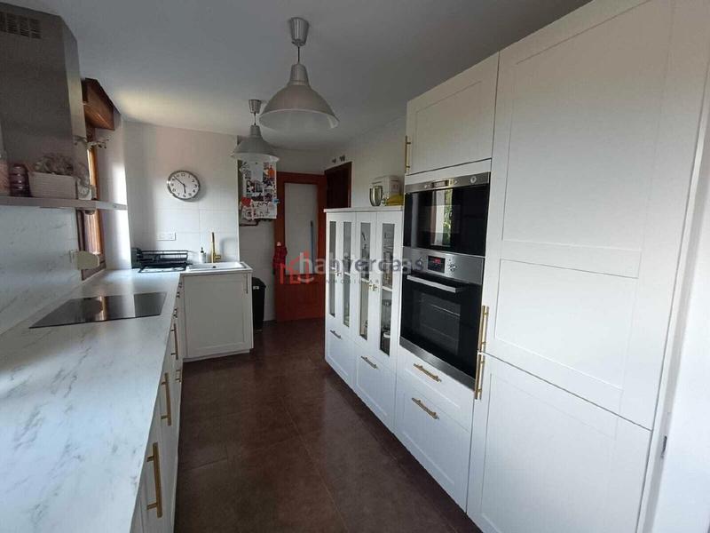 Foto 52db02ce-17b1-4f2c-9cb4-68e3ab07b658. Casa a schiera con riscaldamento parcheggio piscina in Castro - Urdiales