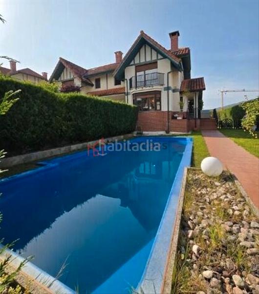 Foto 76904f62-d9df-4abf-a815-dea4458e06d2. Casa a schiera con riscaldamento parcheggio piscina in Castro - Urdiales