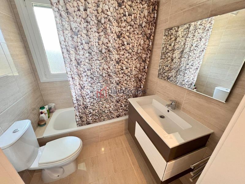 Foto 293c5f5a-6a42-418c-8ef0-a44fc92bb749. Chalet mit heizung parking pool in Mioño-Santullán Castro - Urdiales