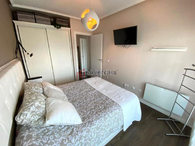 Foto 39d60dc2-4521-4b06-b254-b08ac3b6742e. Chalet mit heizung parking pool in Mioño-Santullán Castro - Urdiales