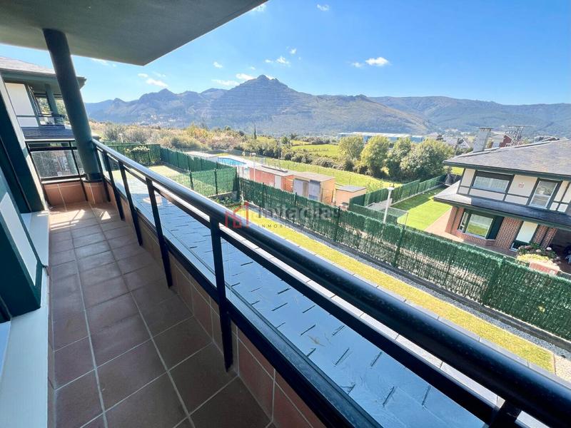 Foto c9544ec4-1695-4736-bbc8-da3f376688fb. Chalet con riscaldamento parcheggio piscina in Mioño-Santullán Castro - Urdiales