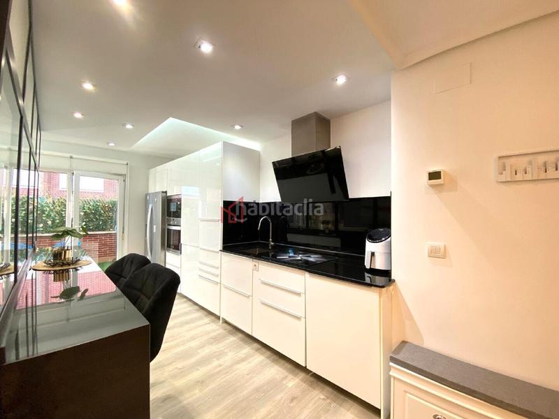 Foto 7d4d6e42-89d8-4eb7-84a4-d3395614def8. Piso en calle cantabria 1 en Centro Castro - Urdiales