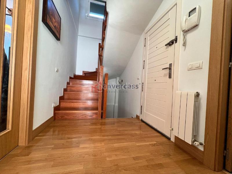 Foto 6d9e605e-2222-421e-a87f-aeae8b06c6d7. Casa aparellada amb calefacció aparcament piscina a Castro - Urdiales