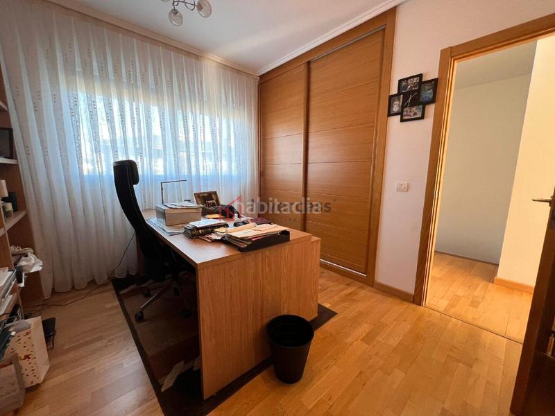 Foto abefc5a9-d4de-4389-bd25-a37cf5c4a8fd. Casa aparellada amb calefacció aparcament piscina a Castro - Urdiales