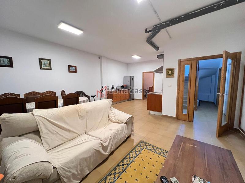 Foto f20fda3c-da13-42f8-87a3-f45cc0c93121. Casa aparellada amb calefacció aparcament piscina a Castro - Urdiales