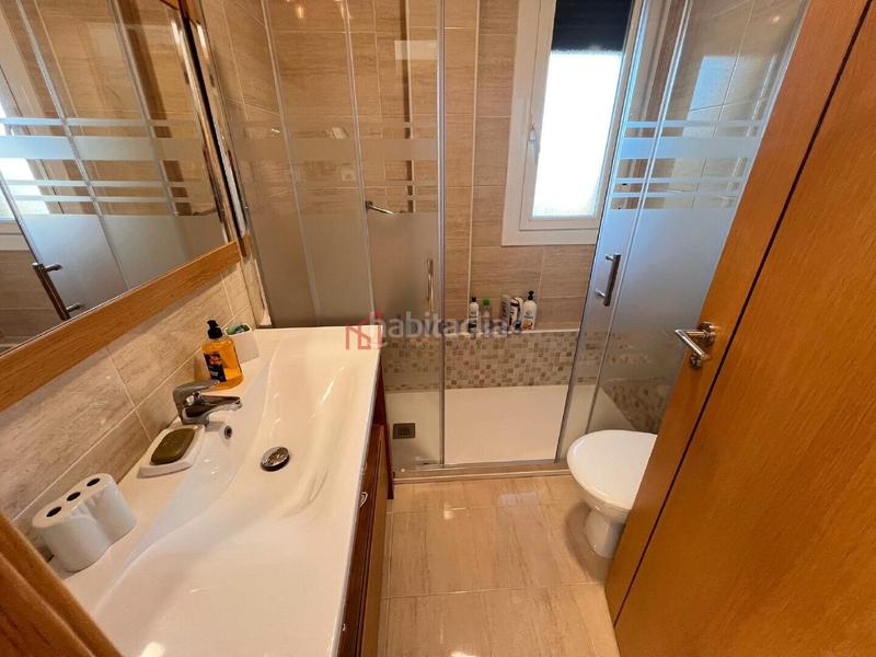 Foto f74075ac-22b5-4e15-89a6-09fa4c18aa37. Casa aparellada amb calefacció aparcament piscina a Castro - Urdiales