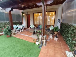 Reihenhaus in Mioño-Santullán. Chalet adosado en santullan , urbanización con piscina