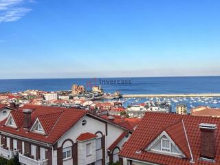 Casa adossada en Centro. Espectacular chalet independiente en venta en castro urdiales