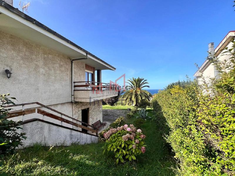 Foto 5a983c24-a4df-4dea-96f6-0d36f110de0c. Chalet avec parking dans Oriñón- Allendelagua Castro - Urdiales