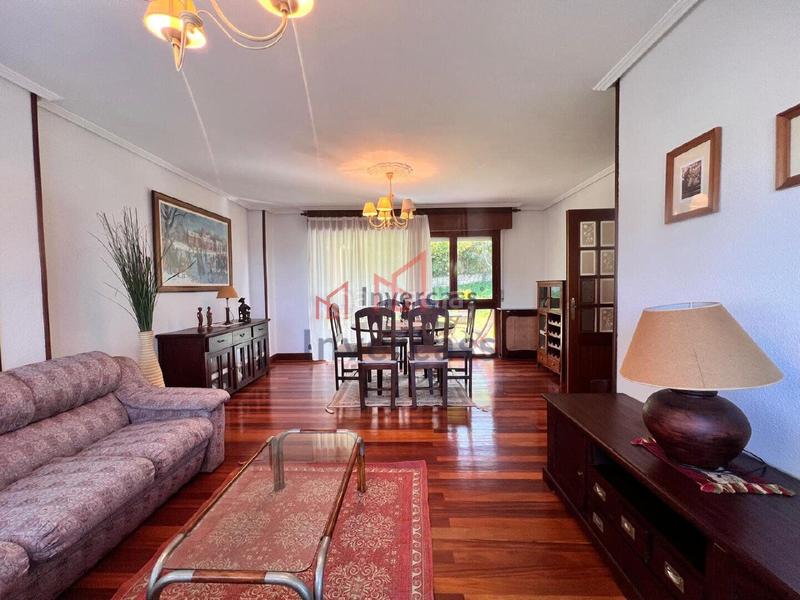 Foto 5add2fee-d6d7-45e5-82a1-bbbd27afab06. Chalet avec parking dans Oriñón- Allendelagua Castro - Urdiales