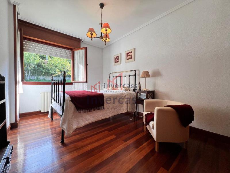 Foto 793dd2a7-64eb-4d66-ba90-95e3427dde1c. Chalet avec parking dans Oriñón- Allendelagua Castro - Urdiales