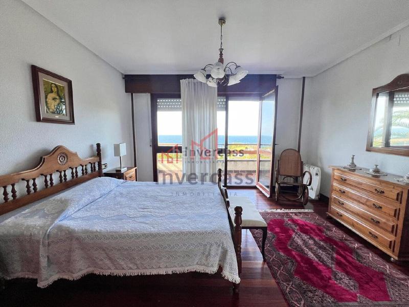 Foto a441417f-8f57-436f-8acb-03575a6cdbcc. Chalet avec parking dans Oriñón- Allendelagua Castro - Urdiales