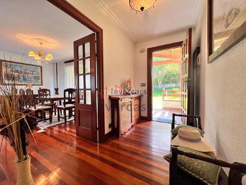 Foto a7361c0f-7031-4daf-b3d8-949ba21a4104. Chalet avec parking dans Oriñón- Allendelagua Castro - Urdiales