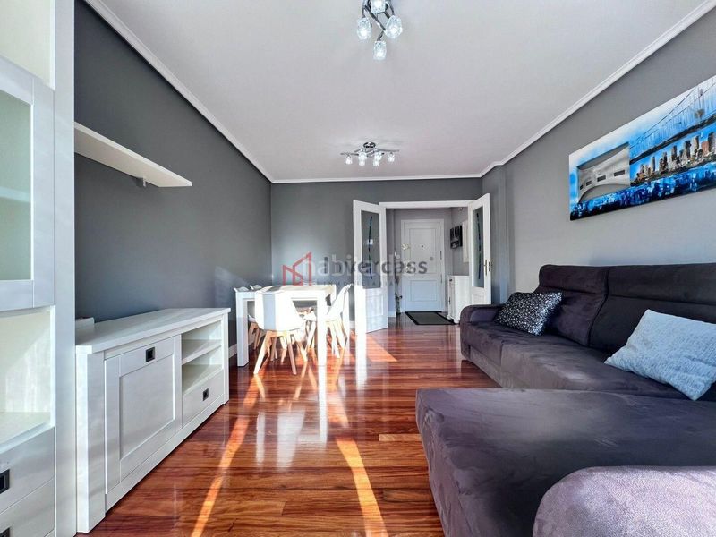 Foto 0f957a19-7a56-4ca7-81b7-cd21b2112723. Pis amb aparcament piscina a Playa Ostende Castro - Urdiales