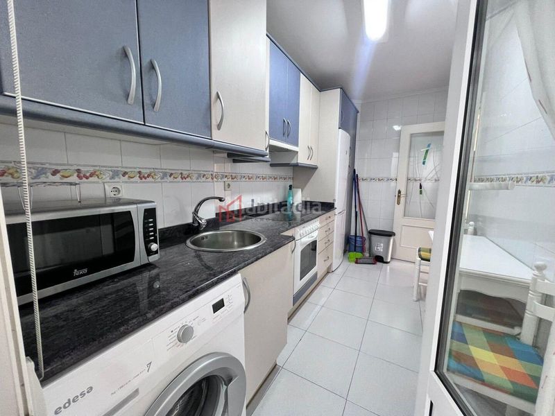 Foto 1e0fdb73-cbe2-44ef-ab75-e0bb43d96915. Pis amb aparcament piscina a Playa Ostende Castro - Urdiales