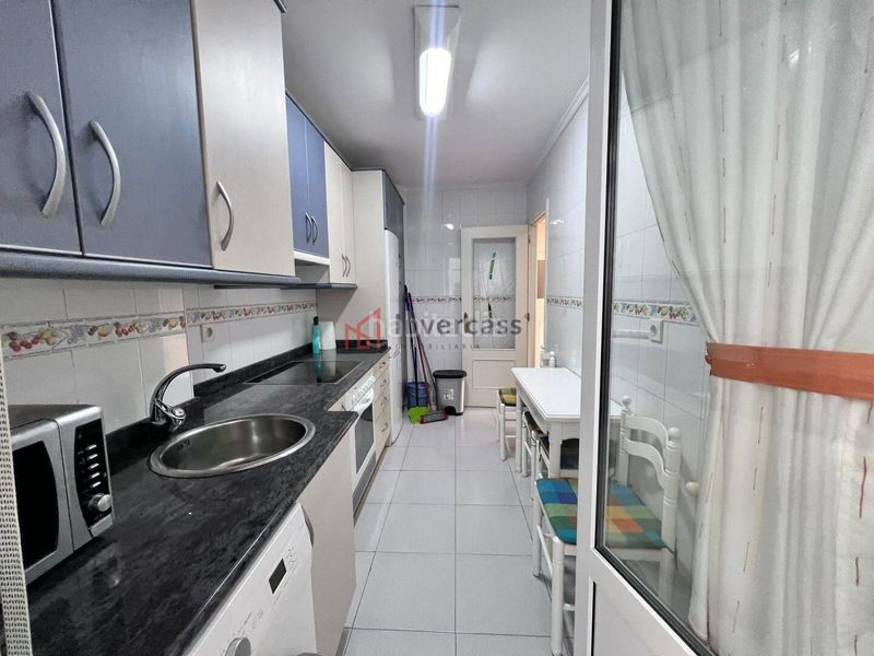 Foto 5635fae7-5f8b-47ab-8a10-1ec2528a5c45. Pis amb aparcament piscina a Playa Ostende Castro - Urdiales