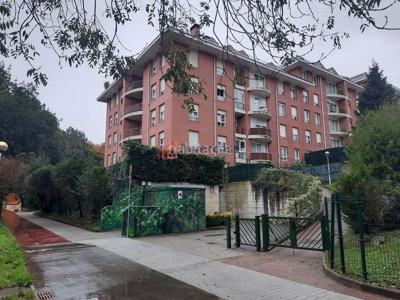 Foto 9a38a20d-a4ce-43b4-8554-6697215ffdc4. Pis amb aparcament piscina a Playa Ostende Castro - Urdiales