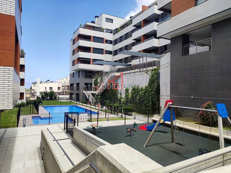 Foto a15fd7fc-488a-4cb0-ac7f-e67fca30b6a8. Pis amb calefacció aparcament piscina a Cotolino Castro - Urdiales