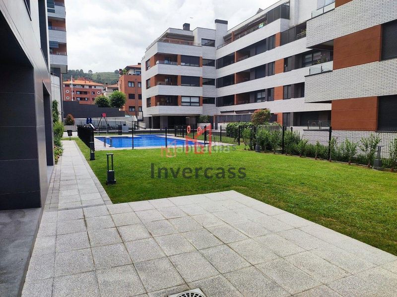 Foto ba4aabc2-6880-4757-a7ba-d5735e06cb07. Pis amb aparcament piscina a Cotolino Castro - Urdiales