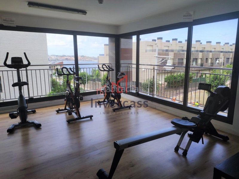 Foto ec34762e-fda5-4fe1-85dd-bf0652cab609. Pis amb aparcament piscina a Cotolino Castro - Urdiales