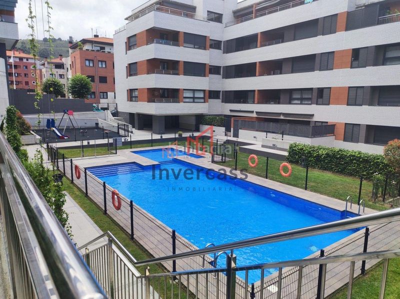 Foto fe781034-7f98-4c40-9dd3-969702c0e669. Pis amb aparcament piscina a Cotolino Castro - Urdiales
