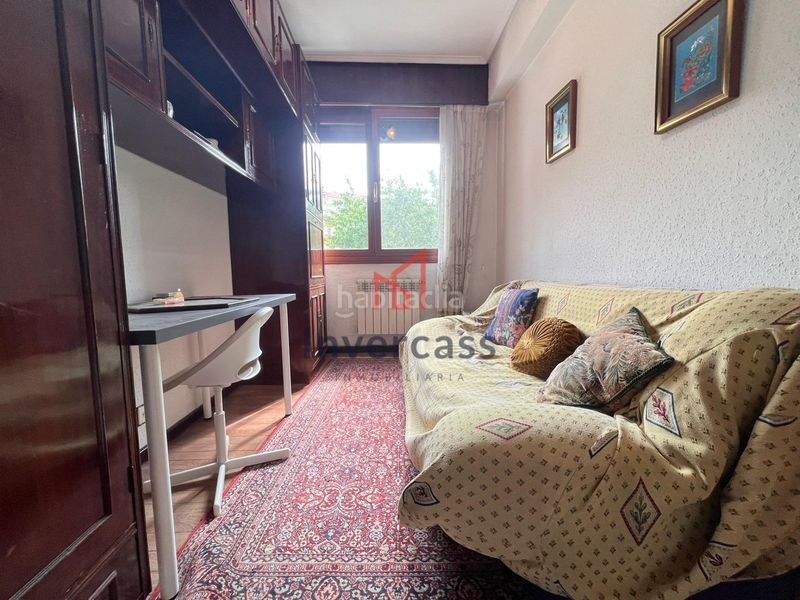 Foto a090205b-af5c-48d3-9c43-b578f9b834e7. Flat with heating in Basurtu Bilbao