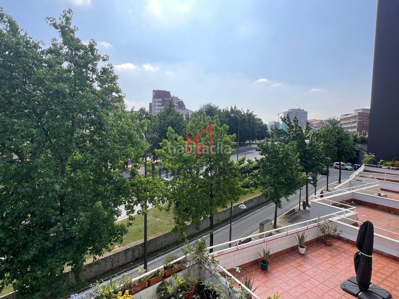 Foto d7a5af3d-3289-469b-968f-856d4b55f883. Flat with heating in Basurtu Bilbao