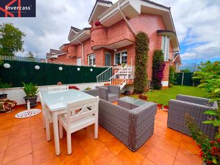 Semi detached house  Barrio adino-barrio. Chalet bifamiliar  a 300 metros del centro de guriezo