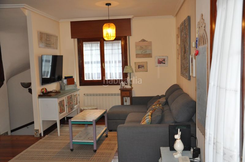Foto 574b75dd-4c1e-4f7e-8aea-0a8869782033. Chalet en Samano Castro - Urdiales